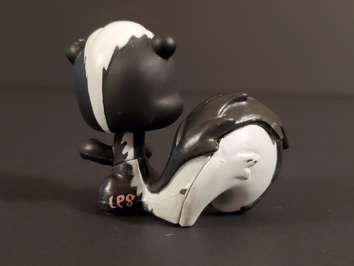 Littlest Pet Shop LPS Authentic Skunk 85 black blue eyes Etsy