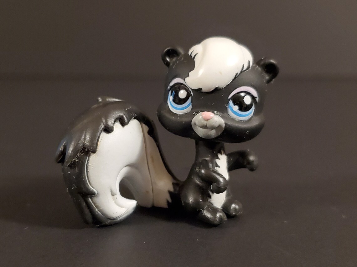 Littlest Pet Shop LPS Authentic Skunk 85 black blue eyes Etsy