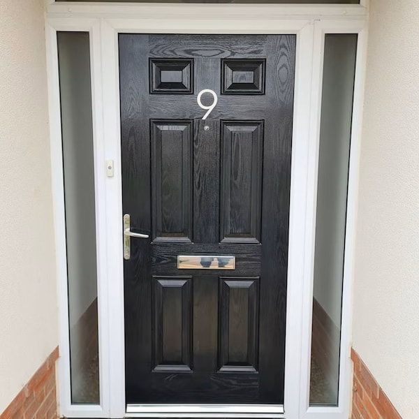 Número de casa/número de puerta de acero inoxidable sólido con acabado cepillado adhesivo grande de estilo contemporáneo de 4", 6" u 8"