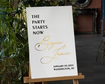 White Acrylic Wedding Sign With 3D Mirror Gold Names,  Ceremony Welcome Sign, Wedding Welcome Sign, Engagement sign, Modern wedding sign