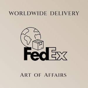 K&ouml;nnte beinhalten: Schwarzwei&szlig;es Logo f&uuml;r FedEx, einen Lieferservice, mit dem Text "FedEx" in Fettdruck, einem Globus-Symbol und einem Karton-Symbol. Der Text "WORLDWIDE DELIVERY" erscheint &uuml;ber dem Logo, und der Text "ART OF AFFAIRS" erscheint unter dem Logo.