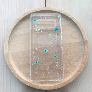 Hand Pressed Real Dried Flower Phone Case for iPhone iPhone 17 16 15 14 13 pro max 16e,Samsung S25 S24 Ultra A16 A56,Google Pixel 9 10 pro
