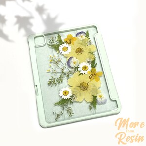 Real dried large yellow flowers case with pen slot for iPad Pro 11in 13in 2024 2025,mini 7,iPad 11th 12th gen,iPad Air 2025 2026,iPad A16 image 9