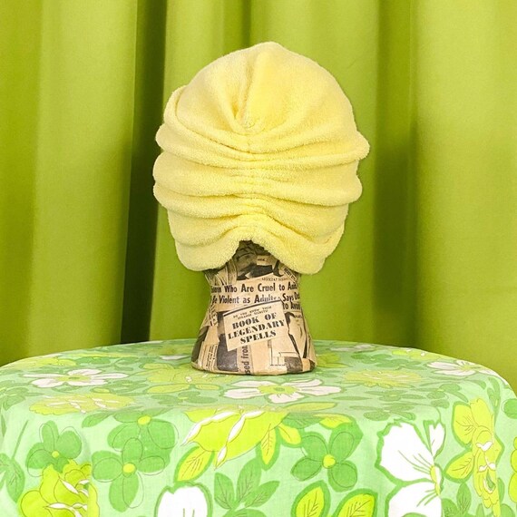 70s Vintage Pastel Yellow Terry Cloth Ruched Turban H… Gem