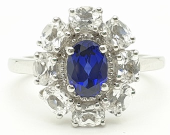 Blauer Saphir Blumenring, ovaler Saphirring, Verlobungsring, blauer Saphir Jahrestagsring, Geschenk für ihren Ring, Septemberring