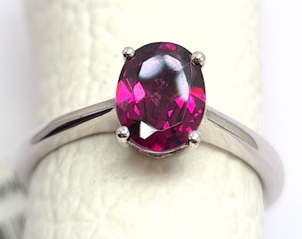 Natural Rhodolite Garnet Oval ring, Rhodolite garnet solitaire ring, Dainty rhodolite pink garnet ring, anniversary ring, birthday gift ring