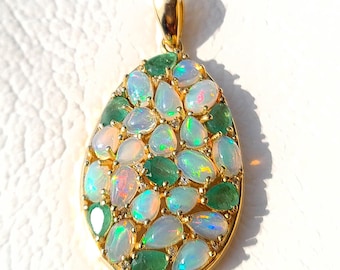 Natural Ethiopian Welo Opal pendant, Gift for her pendant, Anniversary gift, Kagem Zambian Emerald Opal Pendant, Opal gold Oval pendant