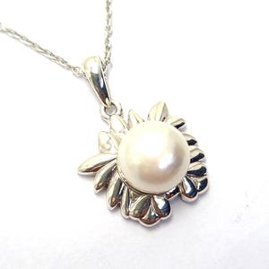 Natural gemstone Zodiac sign Leo silver pendant, Natural fresh water pearl pendant, Horoscope pendant, Zodiac sign Leo pendant, Lion pearl