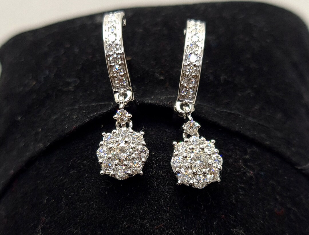 Natural Diamonds and Gold Vento Earrings main image 1