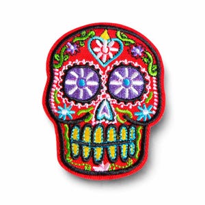 Écusson brodé floral rouge crâne en sucre : appliqué mexicain