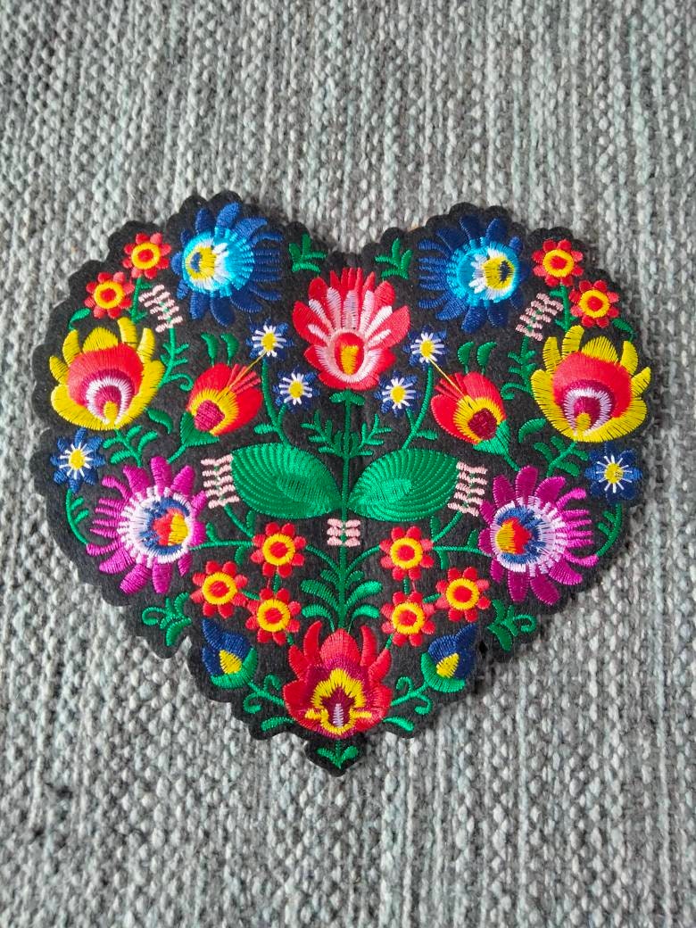 Pair of Pink Blue Flower Patches Iron on Sew on Embroidery Patch Badge  Appliques 