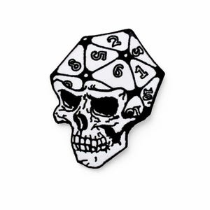 Aufnäher mit Totenkopf-Würfelmotiv | Schwarz-weißer Skelett-Aufnäher