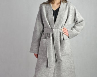 Manteau de laine gris doux hiver ample avec poches et ceinture, cardigan en laine bouillie, long manteau en laine kimono n° 113