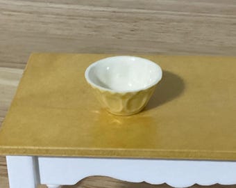 Miniature Cream and White Mixing Bowl with Pattern, 1:12 Scale