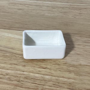Miniature White Ceramic Farmhouse Sink, 1:12 Scale image 3