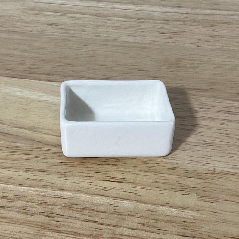 Miniature White Ceramic Farmhouse Sink, 1:12 Scale image 3