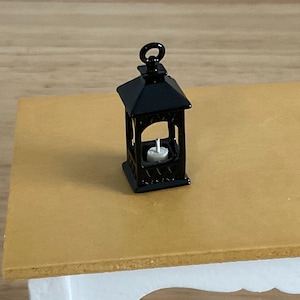 Dollhouse Miniature Black Carriage Lantern with Candle 1:12 Scale