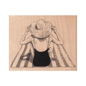 Stranddame RUBBERSTEMPEL, strandstempel, zonnebadenstempel, dame met hoedstempel, hoedstempel, zonnestempel, zomerstempel, oceaanstempel, zon
