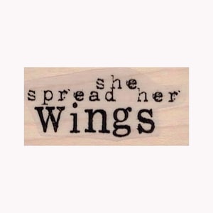 TIMBRO IN GOMMA "She Spread Her Wings", Timbro Ispirazionale, Timbro Motivazionale, Timbro Ali, Timbro Donna, Timbro Farfalla, Timbro Signora, Farfalla
