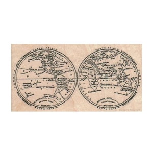 Może przedstawiać: Ilustracja vintage mapy świata w czerni i bieli. Mapa jest podzielona na dwie półkule, pokazując kontynenty Ameryki Północnej, Ameryki Południowej, Europy, Azji, Afryki i Australii. Mapa zawiera etykiety tekstowe dla różnych lokalizacji i cech geograficznych.