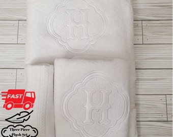 Bath Towel Set, Plush Embroidered Monogram Towel Set, Gift, Personalized Gift, Embroidered towel,Monogrammed Towels, Towels, Sets, Embossed