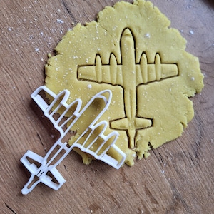 NEW Similar P3 Orion Airplane Cookie Cutter Cookie Cutter Mold Baking
