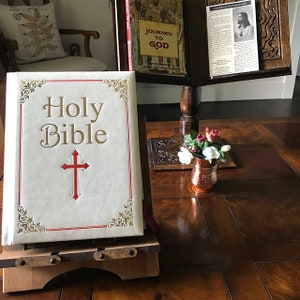 Atril de madera hecho a mano para leer libros, soporte plegable para libros de cocina, soporte para iPad, soporte para tableta, soporte para el Corán y la Biblia, regalo de Navidad, regalos islámicos. imagen 5