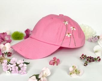 Embroidered Daisy Hat in Pink