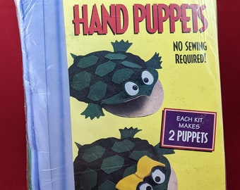 Creative Kits "Tommy & Tillie Turtle" Hand Puppets NO SEWING Required. Each Kit Makes 2 Puppets Not Recommended For Children Under 3. Unused