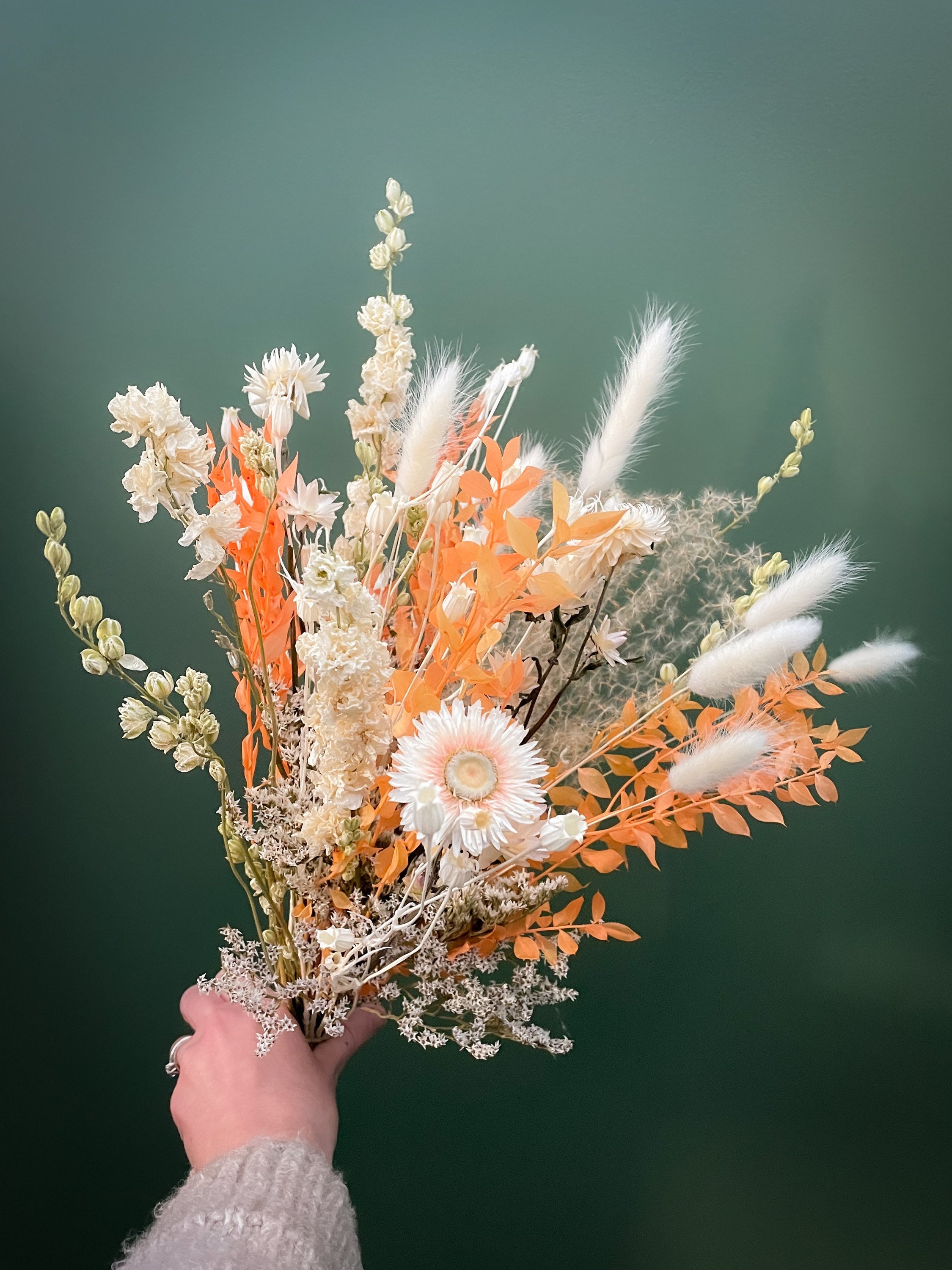 Bouquet Blanc Orange, de Fleurs Séchées et Feuillage Stabilisé. Idée Cadeau Femme. Bouquet Champêtre