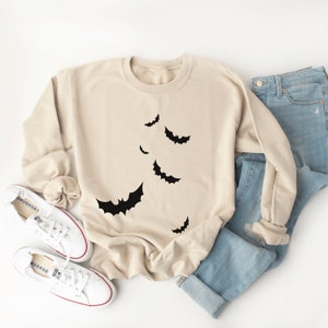 Halloween Sweatshirt Bat Sweatshirt Halloween Party Tee Halloween Party Top Halloween Sweater Cute Halloween Tee Halloween Tee Bats Shirt bild 3