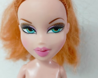 Muñeca Bratz Meygan de 2001 vintage MGA pelo naranja azul ojos dorados labios rosados traje, muñeca auténtica, Colección Bratz