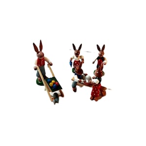 Erzgebirge rabbit family by Zeidler handmade and hand-painted vintage Easter decoration, wooden figures, vintage folk art