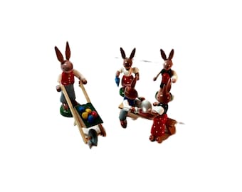 Erzgebirge rabbit family by Zeidler handmade and hand-painted vintage Easter decoration, wooden figures, vintage folk art
