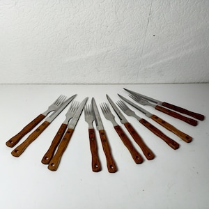Juego de 6 cubiertos de madera con cuchillos y tenedores afilados para carne, acero inoxidable, mango de madera, Made in Germany, estilo años 70/80