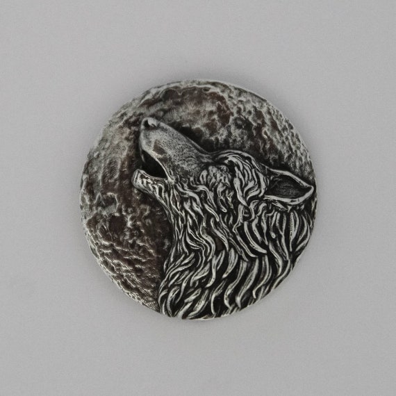 Metal Ring Key Chain Howling Wolf & Moon Pewter Metal Emblem Metal Ring Key Chain Howling Wolf & Moon Pewter Metal Emblem