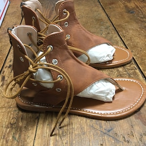 New Womens Sandles Size 6 to 6.5