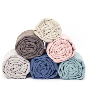 Weighted blanket in various colors