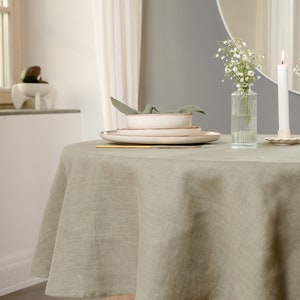 Green circle linen table cloth