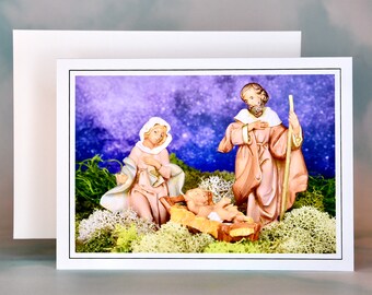 Christmas Card = Set of 8 with Envelopes - Holy Family Nativity