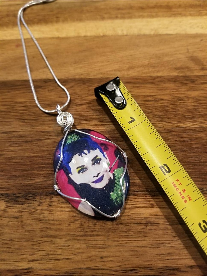 handmade jewelry reiki infused Audrey Hepburn necklace wire wrapped