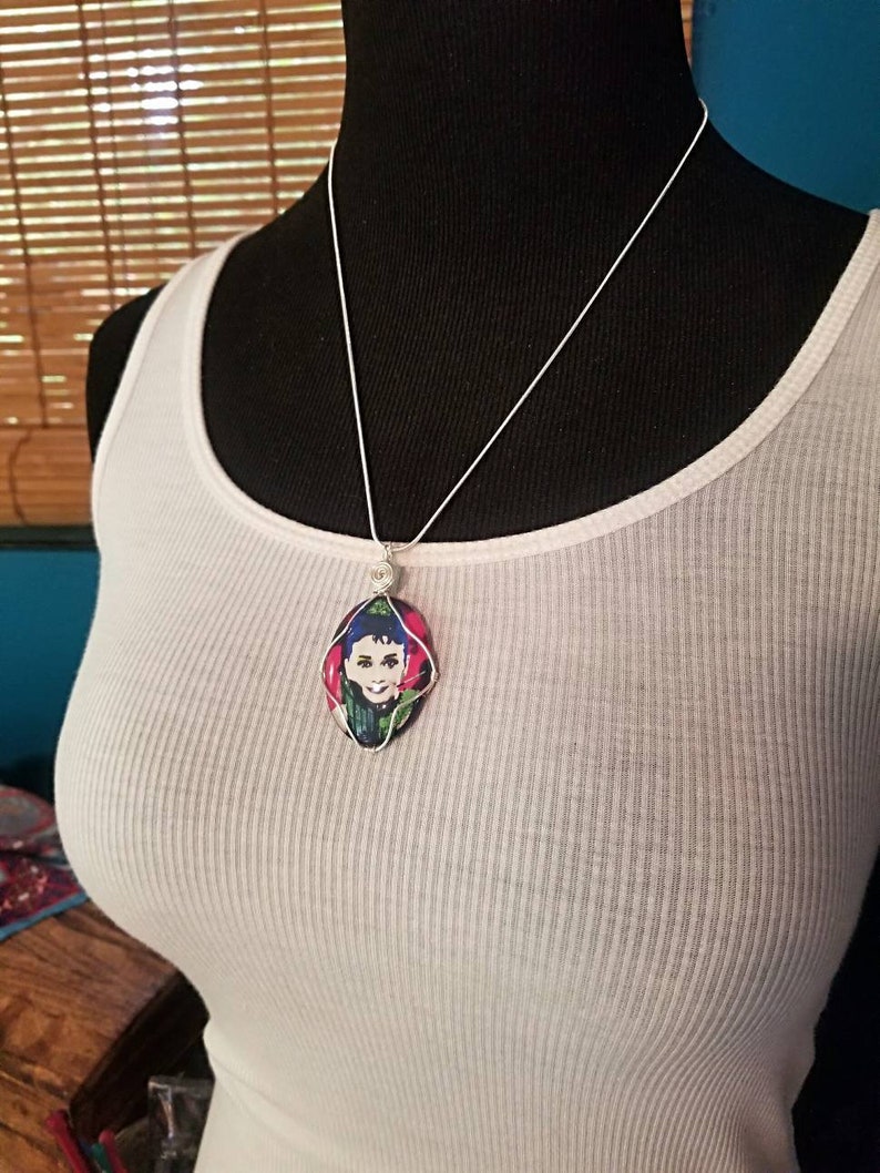 handmade jewelry reiki infused Audrey Hepburn necklace wire wrapped