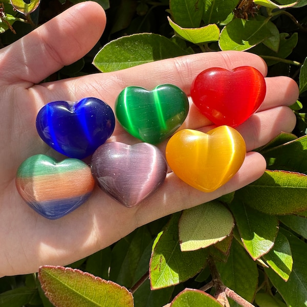 Colorful Cats Eye Stone Heart, Cat's Eye Stone, Crystal Heart, Rainbow Polished Heart, Healing Palm Stone, Crystal Love, Healing Decor