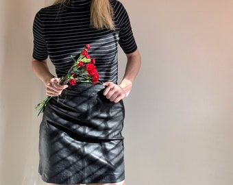 Vintage 90's Andrew Marc Mini Skirt/ 1990's Genuine Leather Pencil Skirt/ S