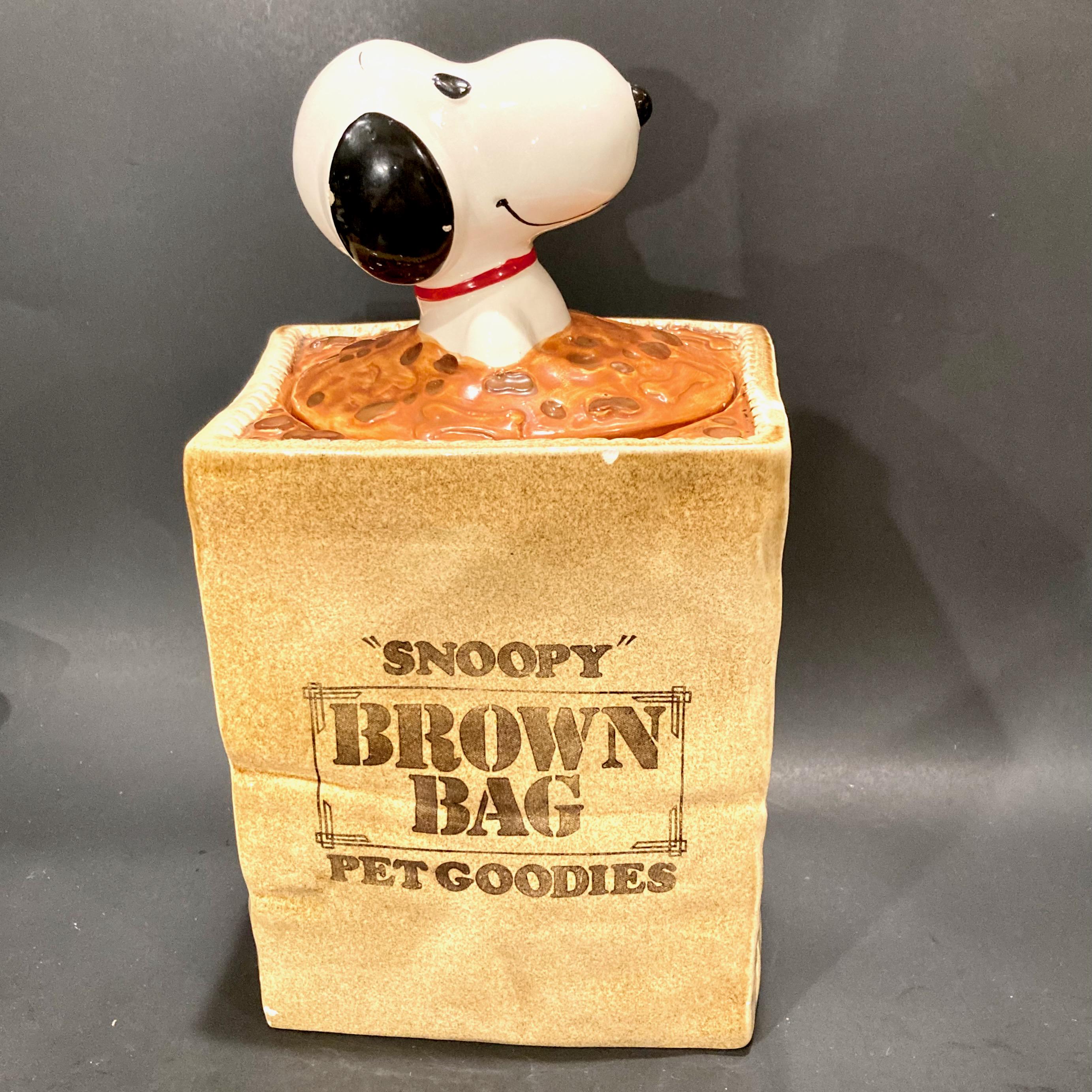 Vintage Peanuts SNOOPY Ceramic Snack Cookie Jar Brown Bag Pet