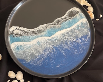 Marée de minuit : vagues de plage enchanteresses en résine sur plateau noir - rond de 32 cm