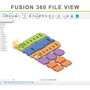 Op de afbeelding: Een 3D-model van een object met meerdere onderdelen, gerenderd in een computer-aided design (CAD)-programma. Het object bestaat uit meerdere onderdelen, elk met een andere kleur en vorm. Het model wordt weergegeven in een 3D-weergave, waarbij de verschillende onderdelen van het object vanuit meerdere hoeken zichtbaar zijn. Het model wordt bekeken in een softwareprogramma genaamd Fusion 360.