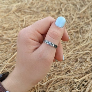Southwestern Aztec Print Ring - Country & Western Style - Stacker Thumb Ring