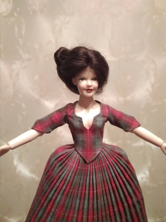 1 inch scale dollhouse dolls