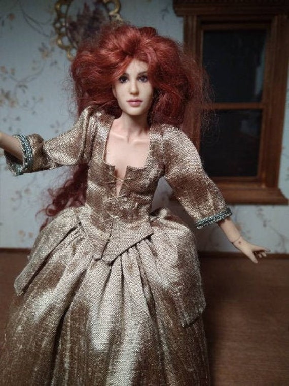 1 inch scale dollhouse dolls